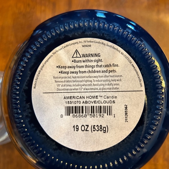 Yankee Above The Clouds 19oz Candle NEW! - Picture 2 of 6
